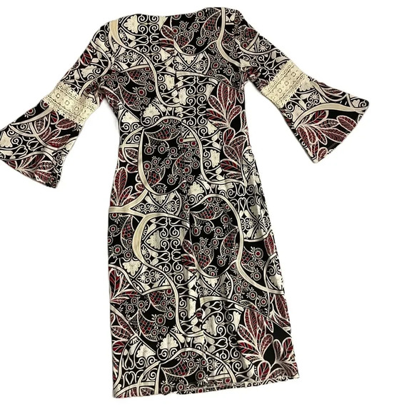 Bell Sleeve Embroidered Midi Dress Size 6 - Picture 8 of 8